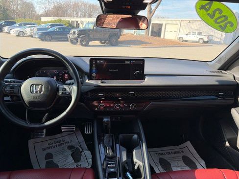 Used 2024 Honda Accord Sport image 31