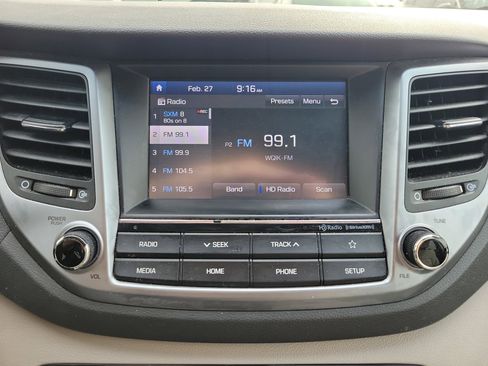 Used 2018 Hyundai Tucson Sport image 32