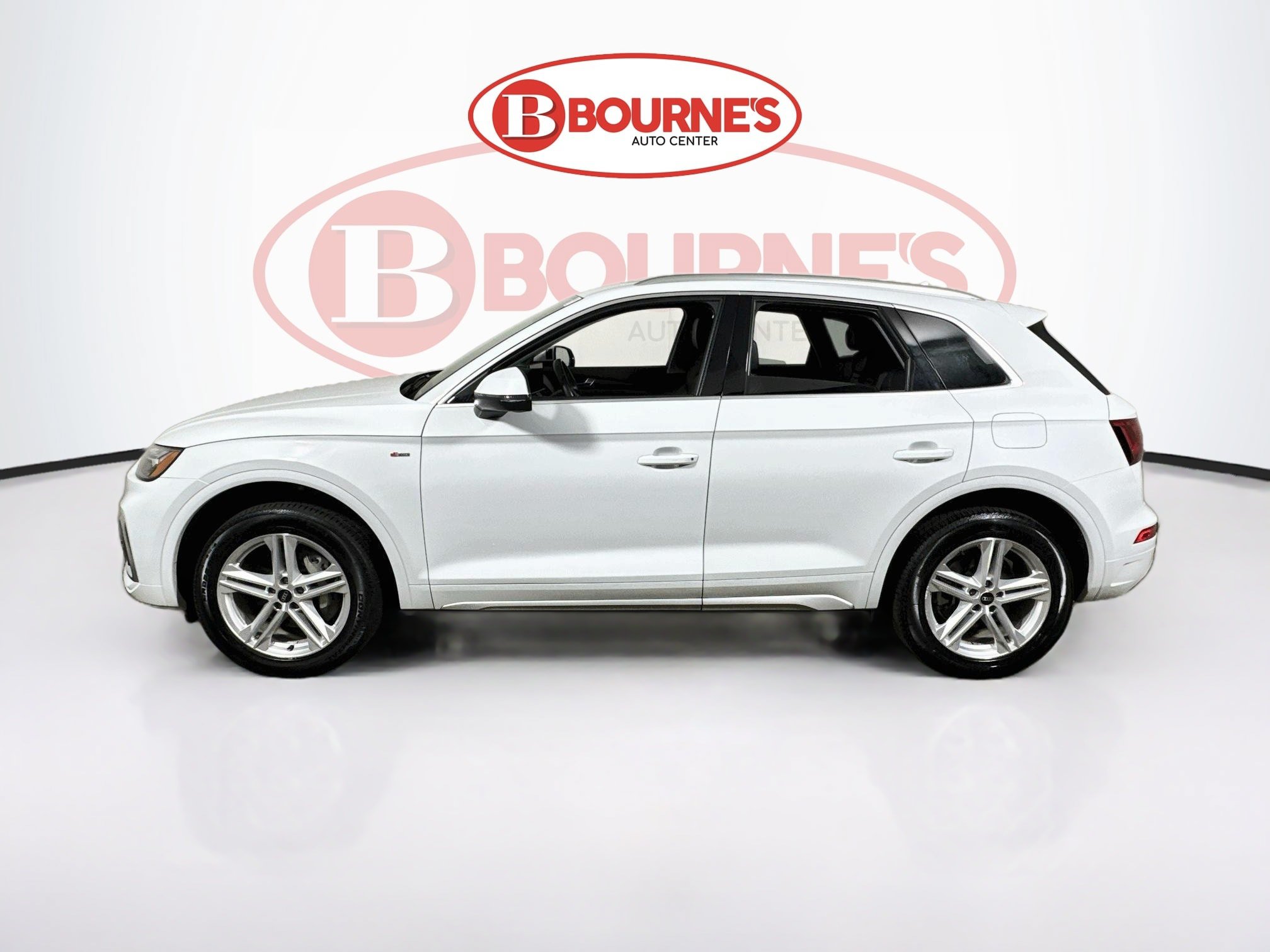 Used 2023 Audi Q5 e Premium Plus w/ Premium Plus Package AWD/4WD image 8