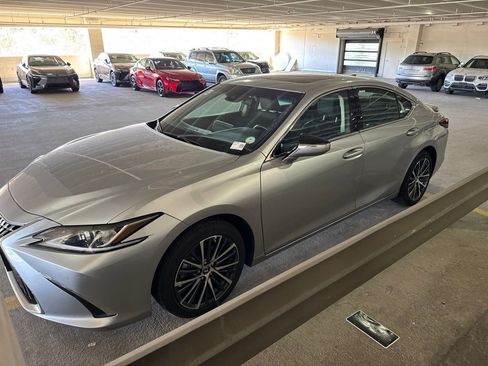 Used 2025 Lexus ES 300h w/ Premium Package FWD image 1