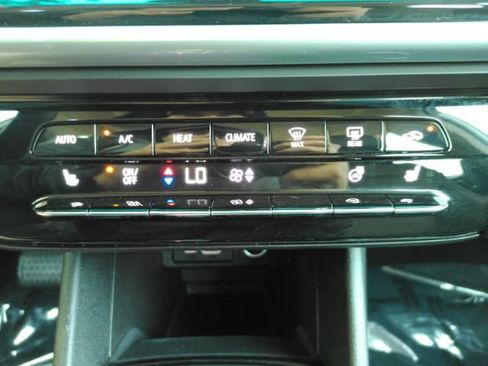 Used 2023 Chevrolet Bolt LT FWD image 44