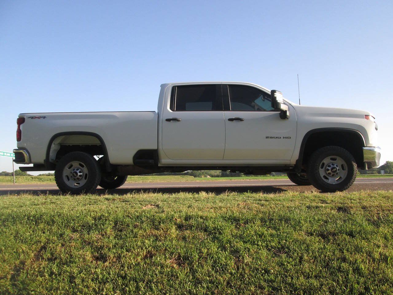 Used 2023 Chevrolet Silverado 2500 W/T w/ WT Convenience Package AWD/4WD image 5