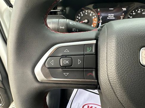 Used 2025 Jeep Compass Trailhawk AWD/4WD image 20