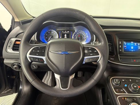 Used 2016 Chrysler 200 Limited FWD image 11