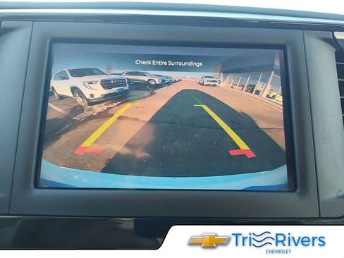 Used 2023 Chrysler Voyager LX FWD image 13