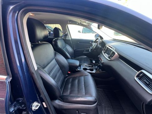 Used 2019 Kia Sorento EX FWD image 68