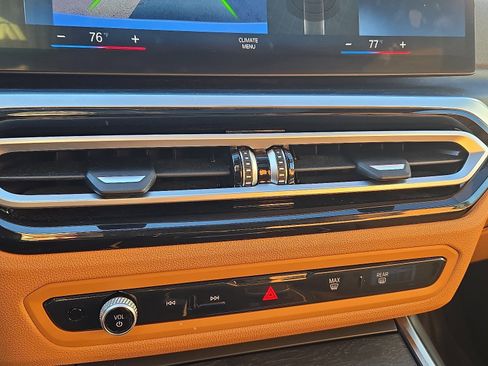 Used 2023 BMW 330i xDrive Sedan w/ Driving Assistance Package image 16