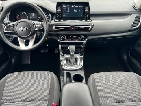 Certified 2021 Kia Seltos LX image 14