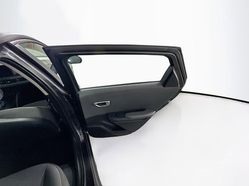 Used 2025 Kia K4 FWD image 29