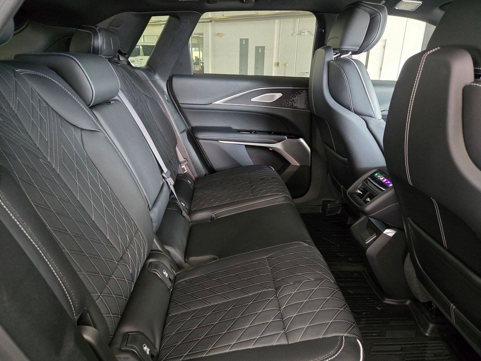 Used 2026 Cadillac Lyriq V w/ LPO, Floor Liner Package AWD/4WD image 30