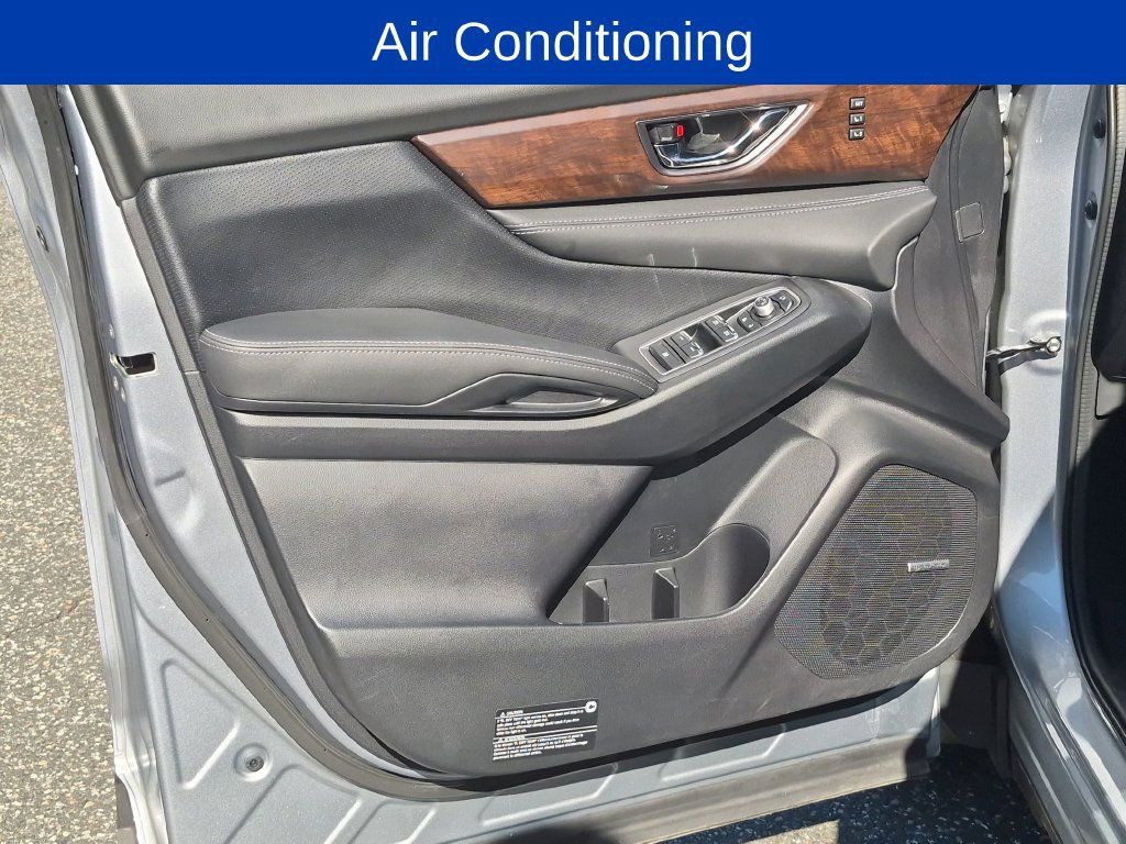 Used 2025 Subaru Ascent Touring AWD/4WD image 9