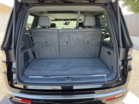 Used 2022 Jeep Grand Wagoneer Series II image 30