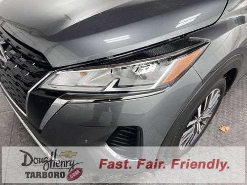 Used 2024 Nissan Kicks SV image 11