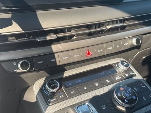 Used 2025 Hyundai Palisade SEL AWD/4WD image 19
