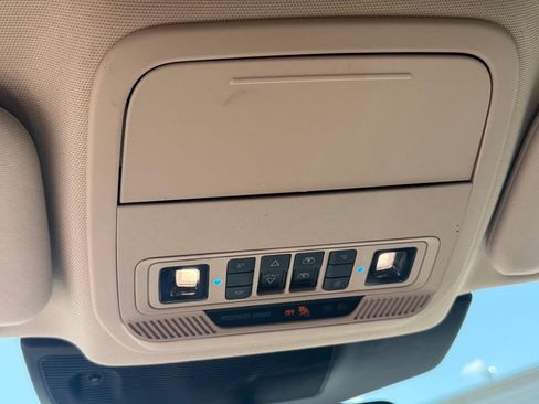 Used 2023 Ford Explorer Limited w/ Equipment Group 301A RWD image 29