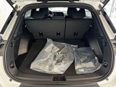 New 2026 Chevrolet Equinox EV LT image 36