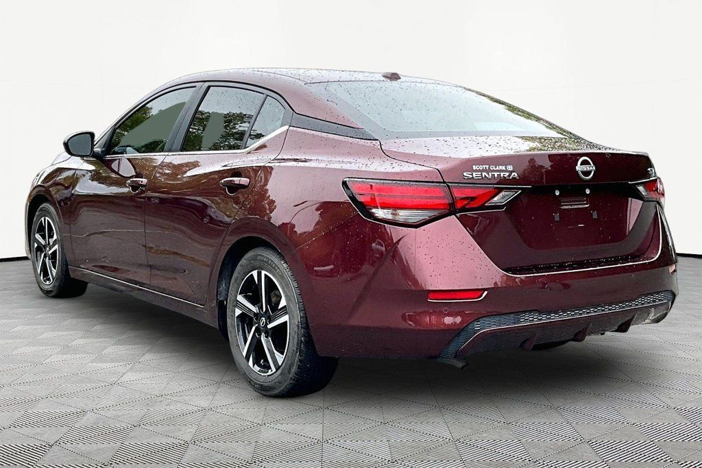 Used 2024 Nissan Sentra SV FWD image 5