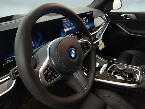 New 2026 BMW X7 xDrive40i w/ M Sport Package image 16