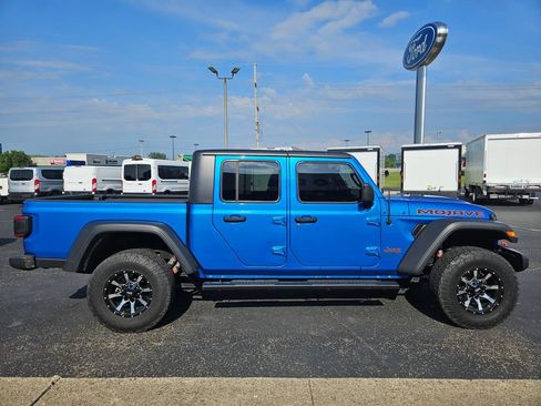 Used 2021 Jeep Gladiator Mojave w/ Dual Top Group AWD/4WD image 5