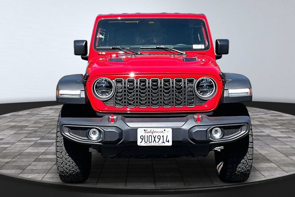 Certified 2025 Jeep Wrangler Unlimited Rubicon w/ Convenience Group AWD/4WD image 26