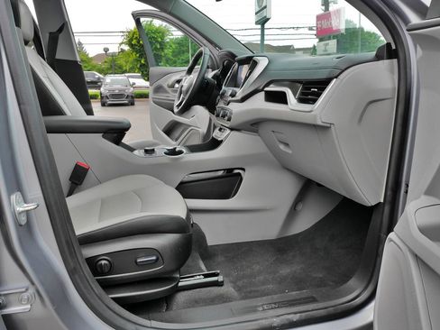 Used 2024 GMC Terrain SLT AWD/4WD image 12