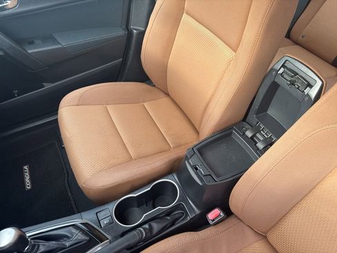 Used 2014 Toyota Corolla LE image 27