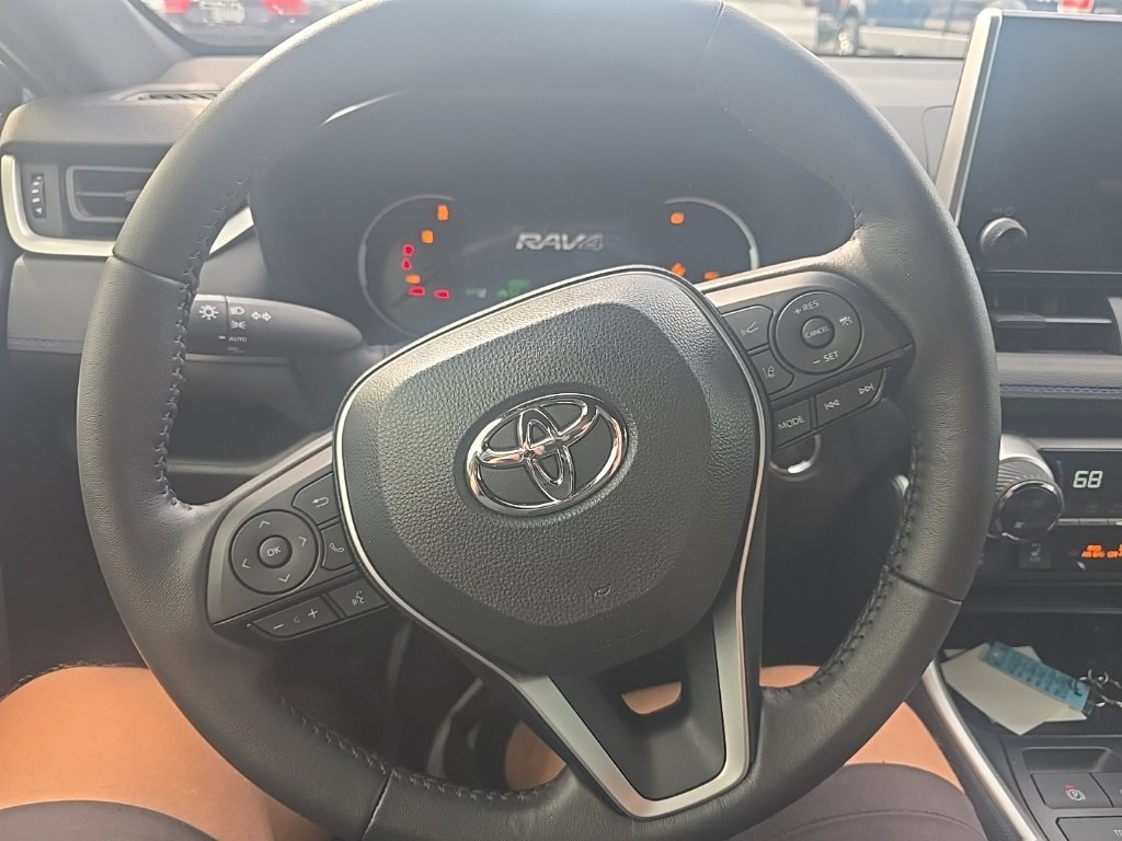 Used 2024 Toyota RAV4 SE w/ Convenience Package AWD/4WD image 15
