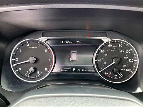 Used 2025 Nissan Rogue SV FWD image 26