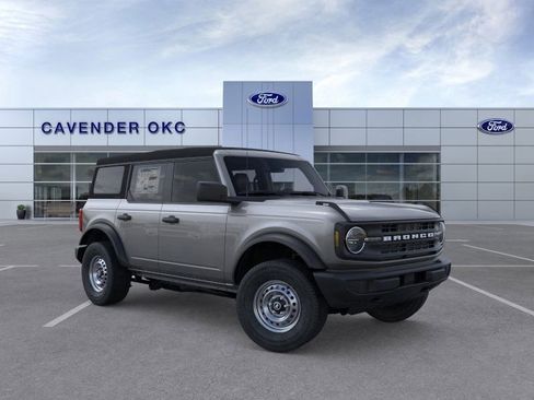 New 2025 Ford Bronco 4-Door image 32