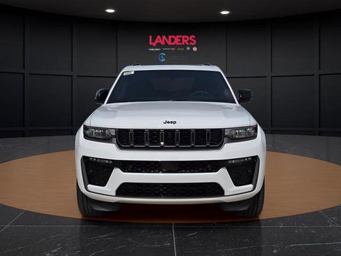 New 2026 Jeep Grand Cherokee L Limited AWD/4WD image 4