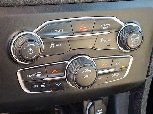 Used 2020 Dodge Charger SXT w/ Blacktop Package image 15