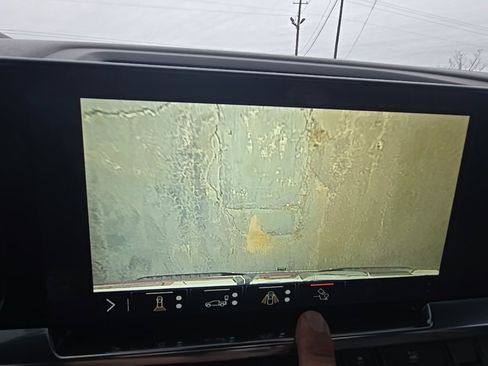 Certified 2024 GMC Sierra 1500 SLT w/ SLT Convenience Package image 21