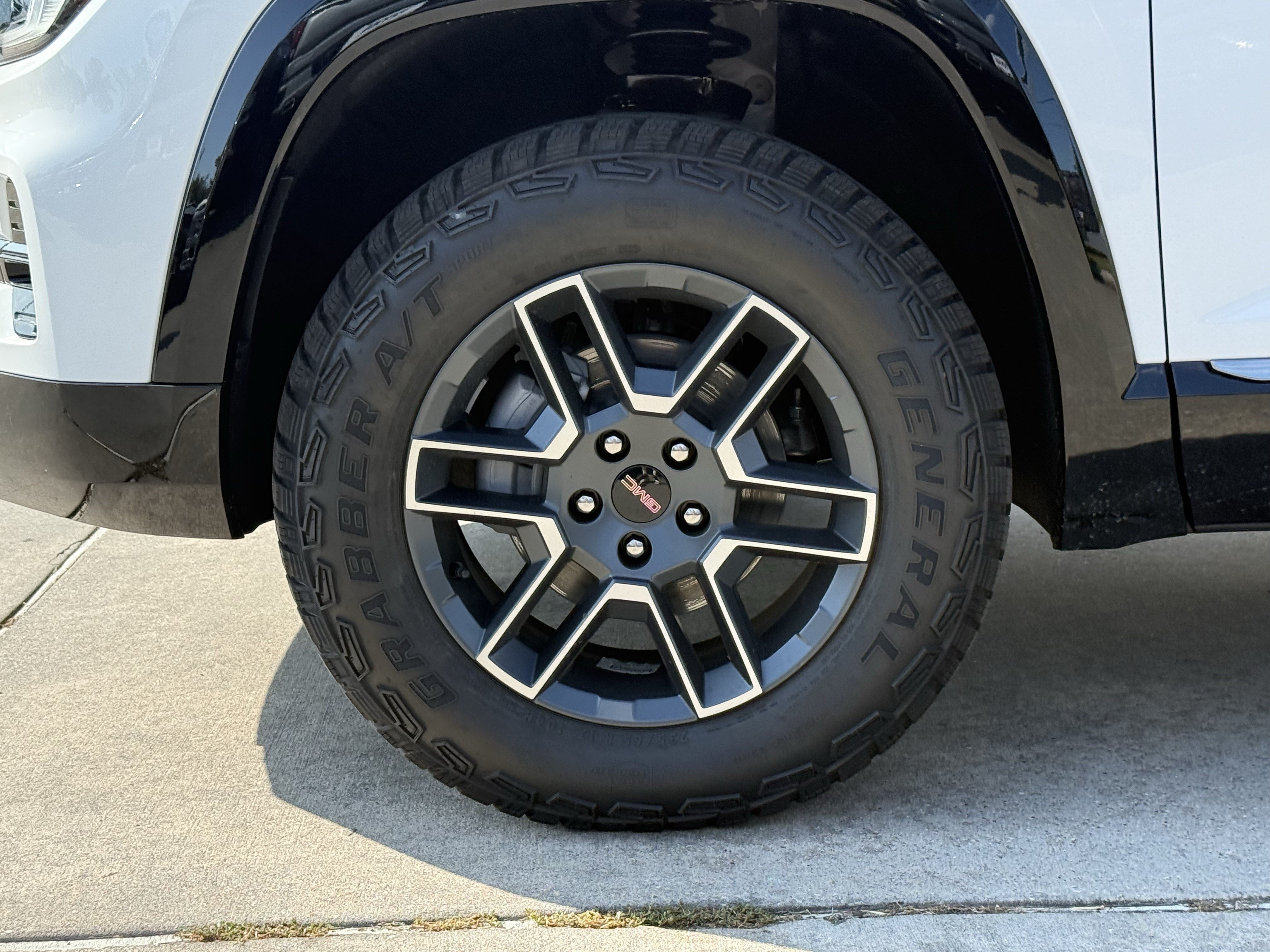 New 2027 GMC Terrain AT4 w/ Convenience Package III AWD/4WD image 9