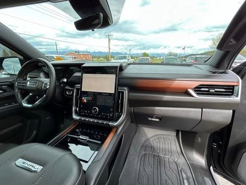 Used 2025 GMC Yukon Denali w/ Denali Reserve Package AWD/4WD image 38
