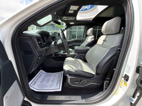 Used 2025 Ford F150 Lightning Platinum AWD/4WD image 27