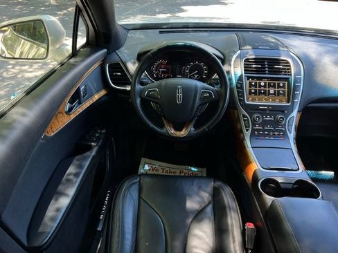 Used 2016 Lincoln MKX Reserve w/ Technology Package FWD image 29