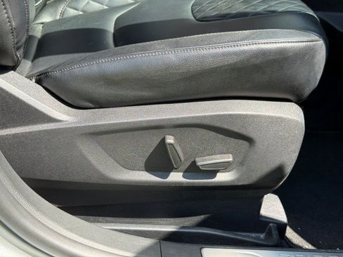 Used 2024 Ford Edge Titanium image 24