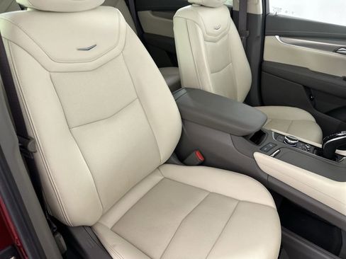 Certified 2024 Cadillac XT5 Premium Luxury w/ LPO, Floor Liner Package FWD image 30