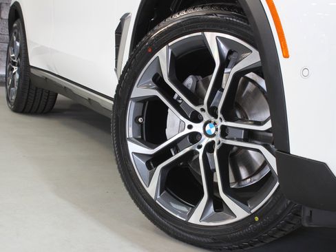 Used 2024 BMW X5 sDrive40i image 19