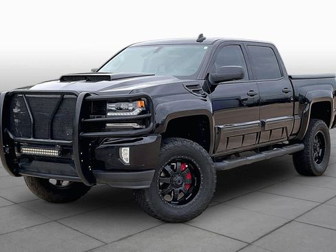 Used 2018 Chevrolet Silverado 1500 LTZ Z71 w/ LTZ Plus Package AWD/4WD image 2