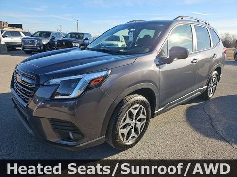 Used 2023 Subaru Forester Premium image 4