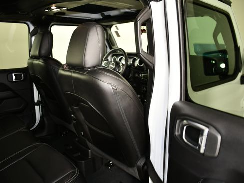 Used 2022 Jeep Wrangler Unlimited Sahara w/ LED Lighting Group image 45