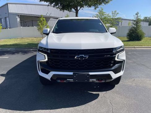Used 2024 Chevrolet Tahoe Z71 w/ Luxury Package AWD/4WD image 2
