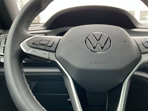 New 2025 Volkswagen Atlas Cross Sport SE image 24