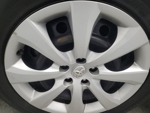 Used 2020 Toyota Corolla LE image 31