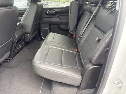 Used 2025 GMC Sierra 1500 SLT image 23