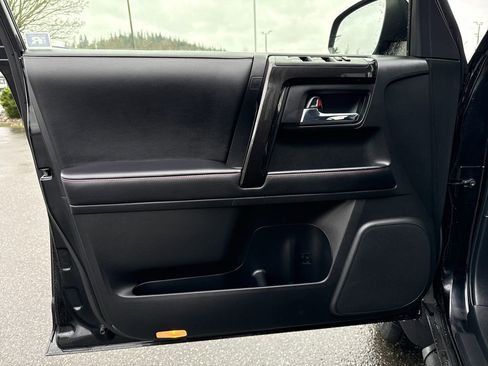 Used 2022 Toyota 4Runner TRD Off-Road Premium w/ TRD Black Wheel Package (TMS) image 19