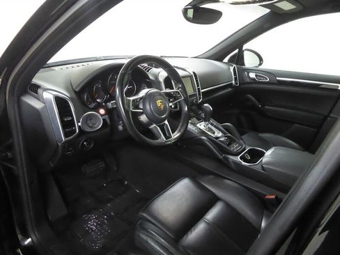 Used 2016 Porsche Cayenne AWD/4WD image 20