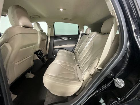 Certified 2022 Lincoln Nautilus FWD image 25