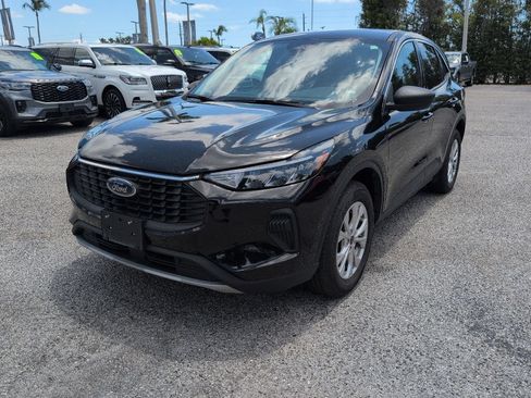 Certified 2024 Ford Escape Active AWD/4WD image 6